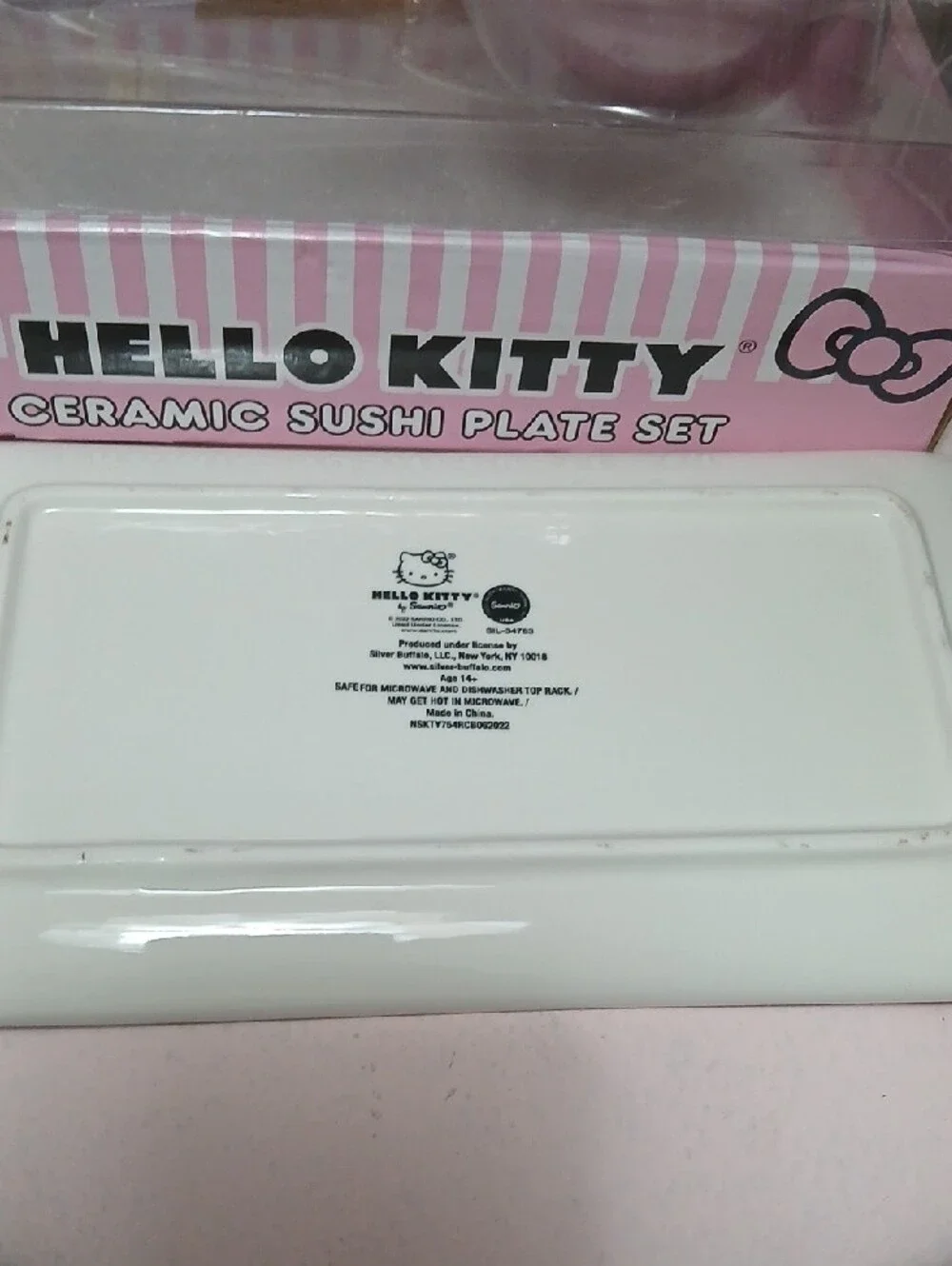 Sanrio Hello Kitty Pink and White Ceramic Sushi Plate Set NIB